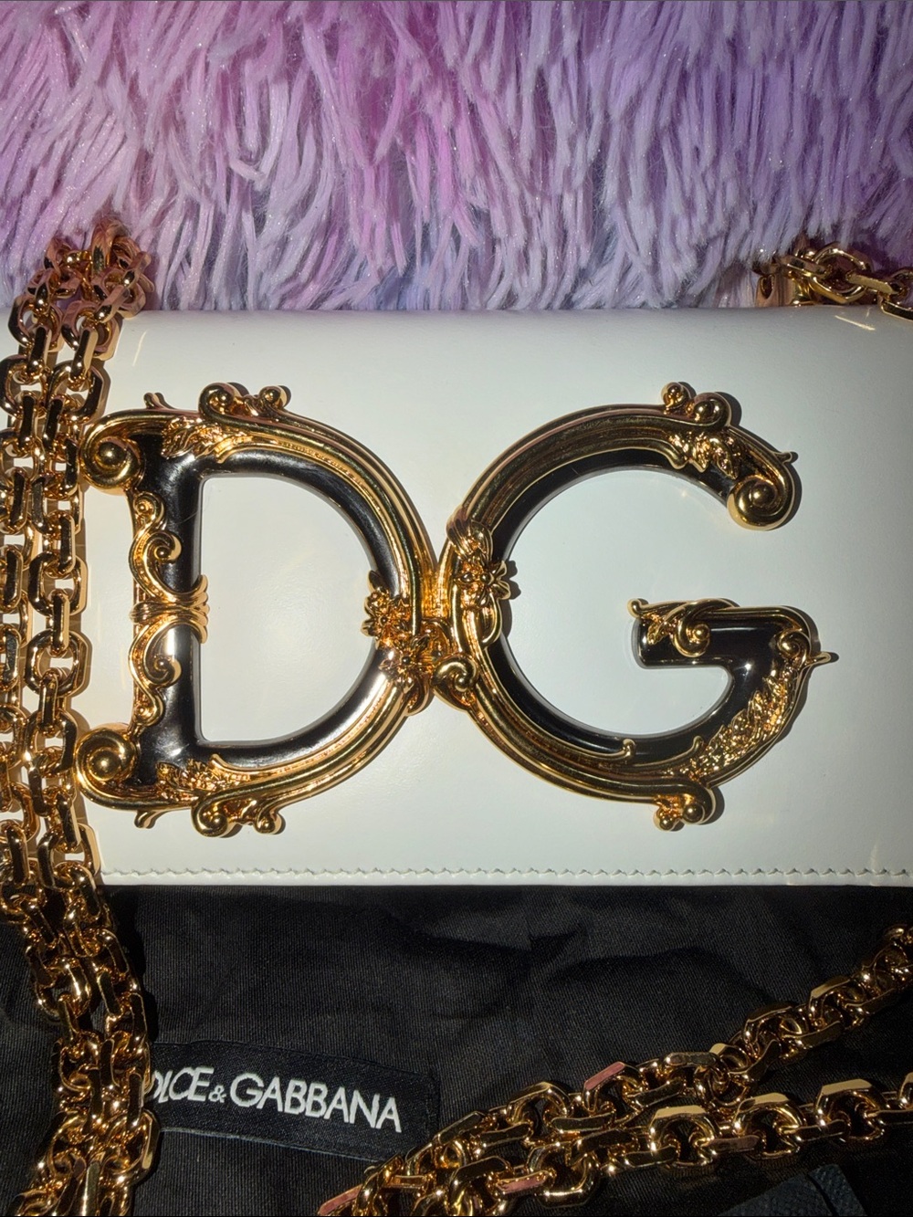 Authentic Dolce & Gabbana DG Logo White Crossbody Bag – Gold Hardware - Picture 2 of 10